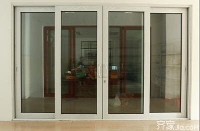 家居装修必不可少的元素 铝合金门窗价格贵不贵？